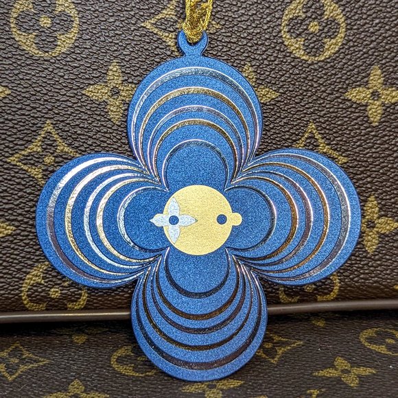 LOUIS VUITTON Christmas Silver Epi Wood Trunk Vivienne Ornament *RARE* - Picture 1 of 10